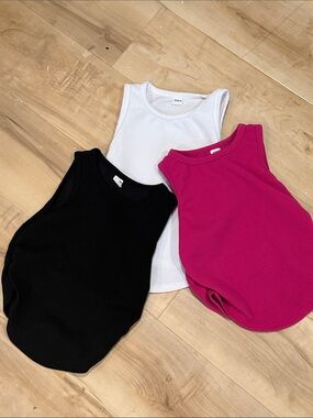 SHEIN Fuchsia Ribbed Sleeveless Tank Top